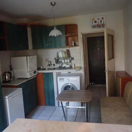 Elena Maria Luiza Apartman Burgasz
